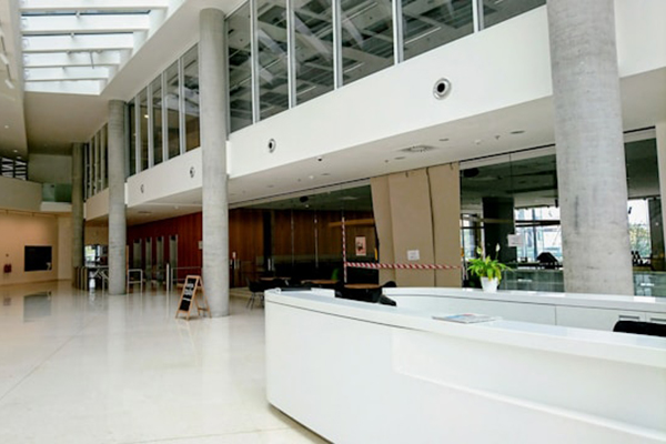 大手IT企業 Y社 エントランスロビー